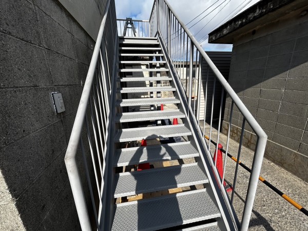 豊田市▶︎学校 階段塗装